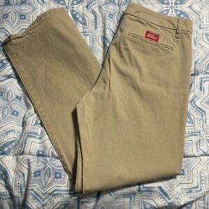 Dickies khaki pants 17